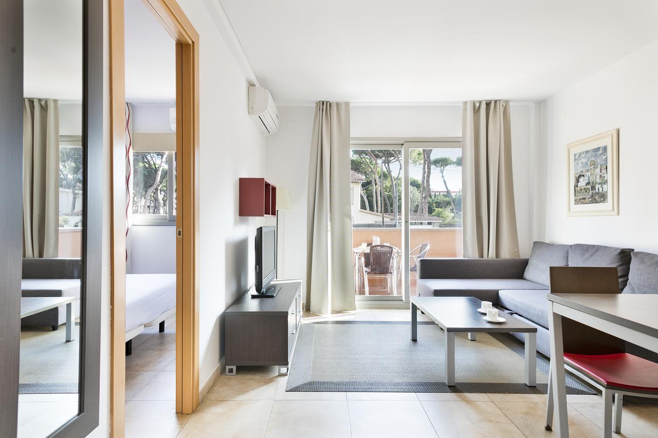 Aparthotel Bardon Castelldefels Exterior foto